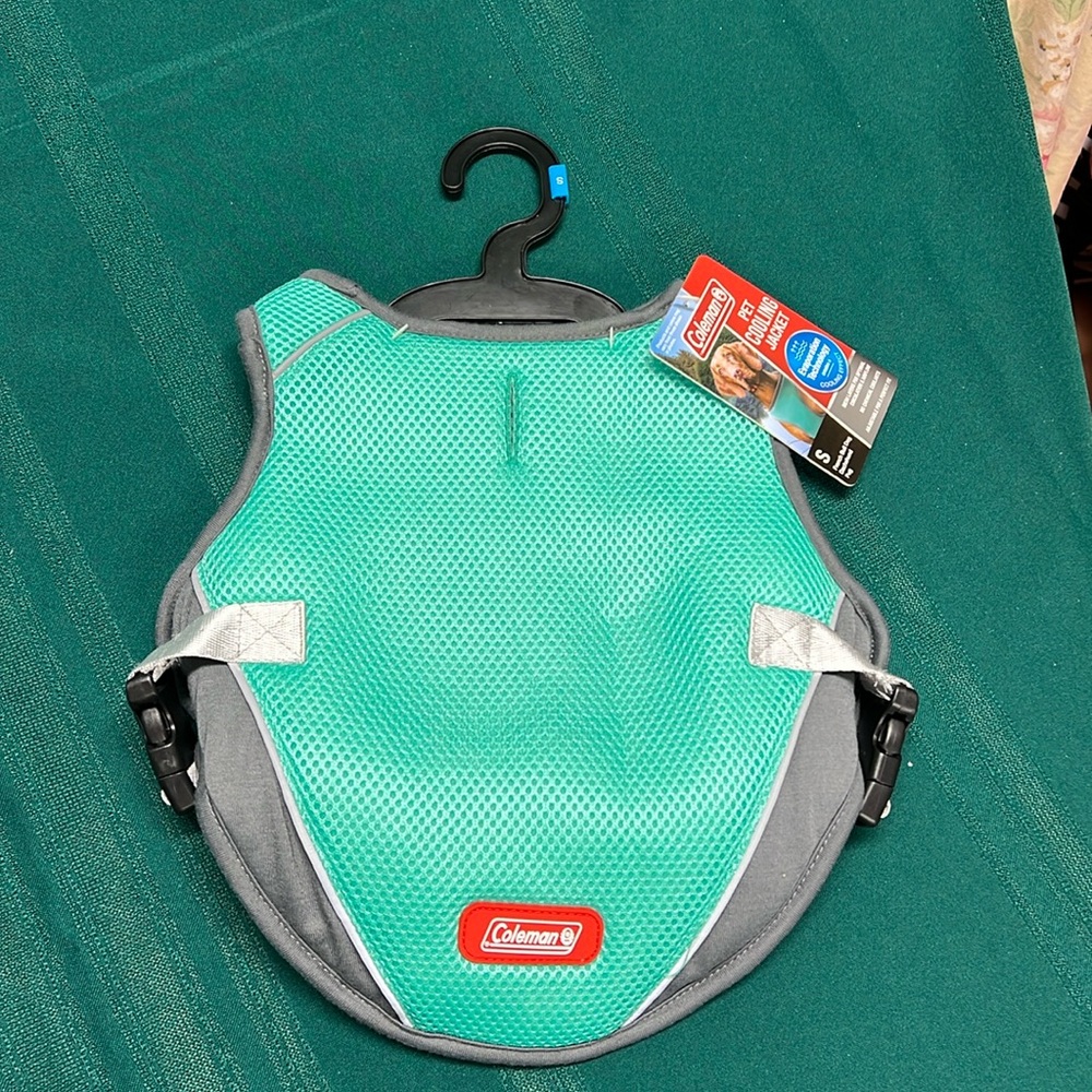 Dog outfit Coleman Pet cooling jacket small